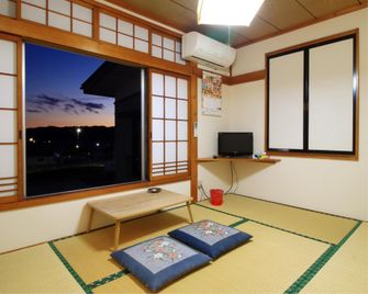 Minshuku Okkiri - Oshu - Living room