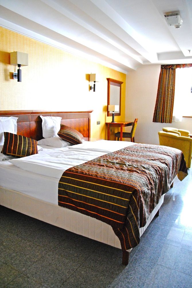 Actor Hotel Budapest thumbnail 2