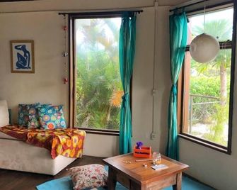 Pousada Gopak - Praia do Rosa - סלון