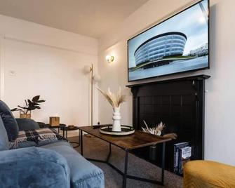 The Hydro Escape - 5 Event Venue Free Parking - Glasgow - Living room
