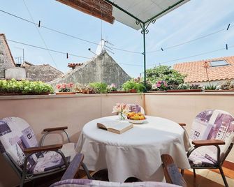 Apartment and Room Ivica - Trogir - Balcón