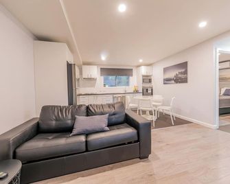 Eden Motel - Eden - Vardagsrum