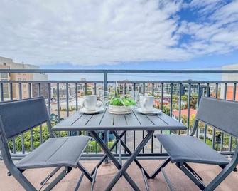 303/C Little Italy double balcony Loft /Parking - San Diego - Balcony