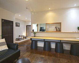 Asuka - Osaka - Sala