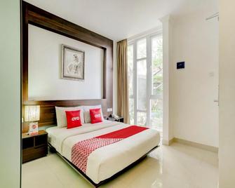 OYO 3850 Bali Kepundung Hotel - Denpasar - Bedroom