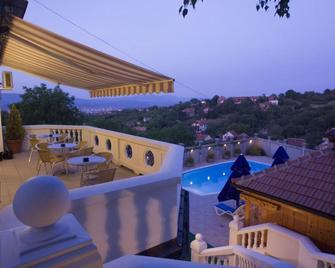 Garni Hotel Panorama Lux - Niš - Balcony
