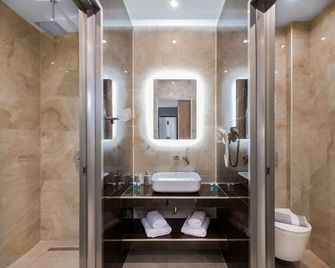 Mystique Luxury Suites & Maisonettes - Laganas - Bany