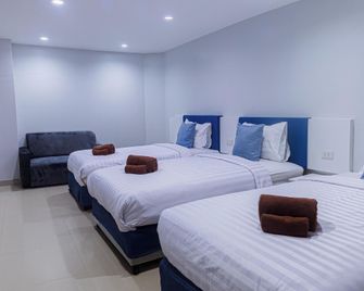 Silla Patong Hostel - Patong