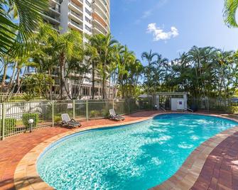 The Meriton on Main Beach - Main Beach - Piscina