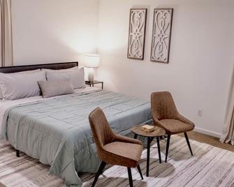 Newly renovated home in McCalla/Bessemer - Bessemer - Ložnice