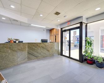 Capital O Travelers Inn Lawton Fort Sill - Lawton - Resepsjon