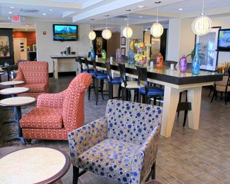 Hampton Inn Orange - Orange - Bar