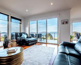 Ensorcelled - Freycinet Holiday Houses - Swansea - Wohnzimmer