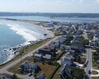 Rhea's Inn by the Sea - Middletown - Outdoor view
