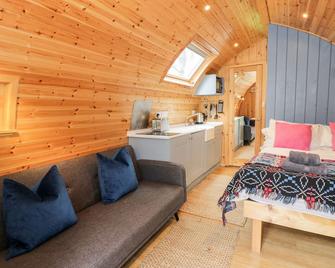 Conwy Pod - Llanrwst - Living room