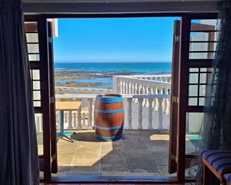 Walkerbay Accommodation - Gansbaai - Balcony