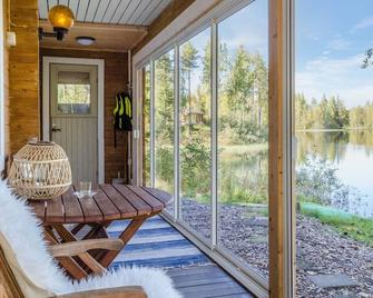 Koskisaari, vaikon loma 2 by Interhome - Kaavi - Balcón