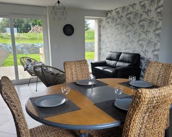 La Vallée - Créances - Comedor