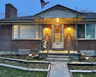 1950s Brick Charmer - Idaho Falls - Building