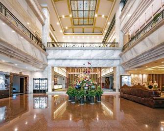 Luoyang Aviation Hotel - Luoyang - Lobby