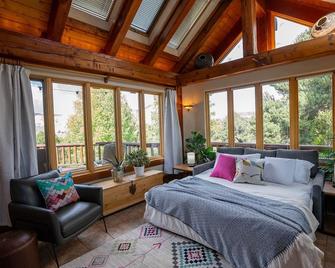 Tiny Creek Retreat - Torrey - Bedroom