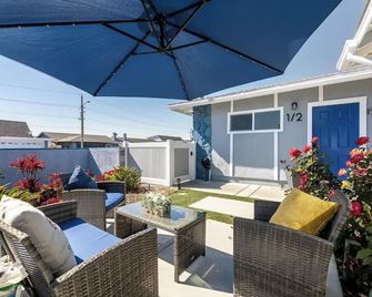 Luxe And Modern South Bay Adu - Carson - Balcony