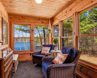Vance Lake Retreat - Manitowish Waters - Living room