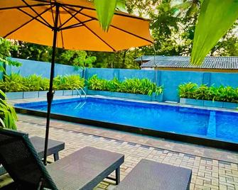 Coffee House Dambulla - Dambulla - Piscina