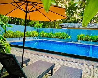 Coffee House Resort Dambulla,Sigiriya - Dambulla - Piscina