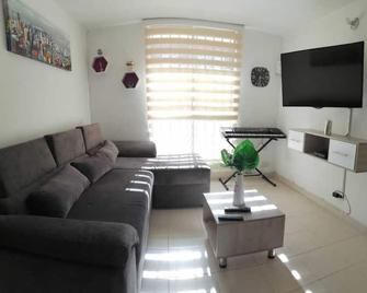 Casa Rionegro Aeropuerto - Rionegro - Living room