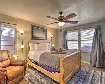 2 Mi to Dtwn Phoenix Cottage with Private Yard! - Phoenix - Bedroom