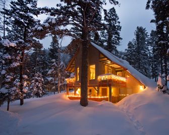 Cottam's Lodge by Alpine Village Suites - Taos Ski Valley - Edificio