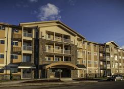 Beautiful 2 Bedroom Suite - Excellent East Regina Location - Unit 20 Sta22-00232 - Regina - Building
