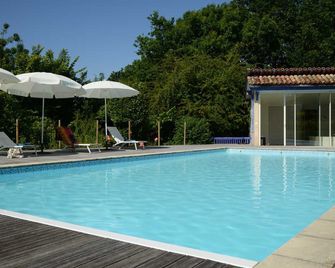 Cottage 4 stars between vineyards and woods, near the Gironde - Saint-Palais - Piscina