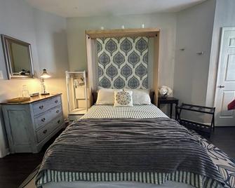 Cozy Private Guest House near Neuse River - Raleigh