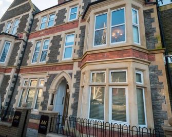 Aaron Wise Serviced Apartments - Cardiff - Gebäude