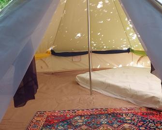 Baggins Inn campsite at Elfendahl forest. - Belfair - Schlafzimmer