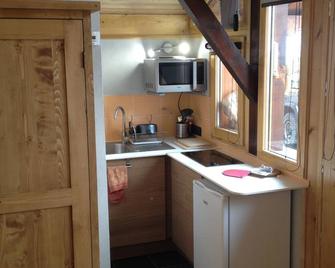 Rental studio / small chalet Tarentaise - Aigueblanche - Kitchen