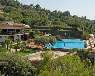 Residence Costa Di Kair Ed Din - Sperlonga - Piscina