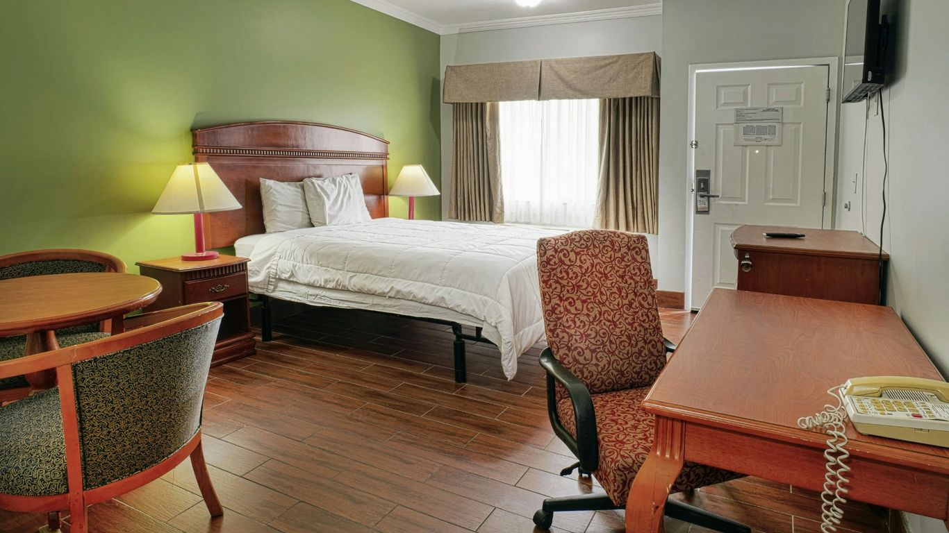 Starlight Inn & Suites Motel 29 Palms Joshua Tree National Park