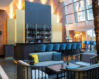 Living Hotel Weißensee - ברלין - בר