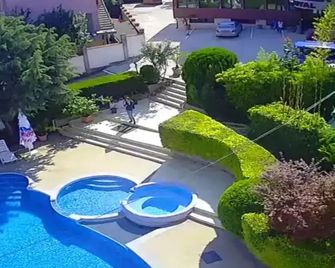 Royal Beach - Golden Sands - Pool