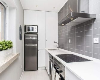 Bright Visconde Apartment - Cascais - Kitchen