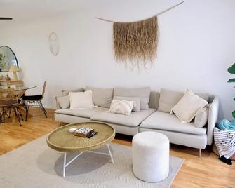 Coolangatta Surf & Stay - Townhouse - Pet Friendly - Coolangatta - Salon