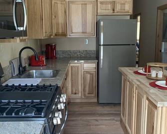 Private, 2 bedroom Guest House, Unit A. - Stevensville