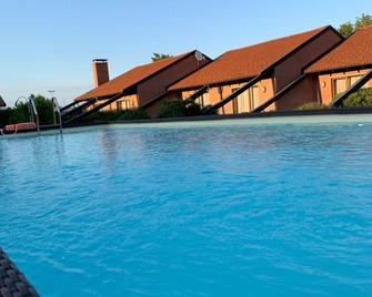 Serravalle Golf Hotel - Serravalle Scrivia - Zwembad