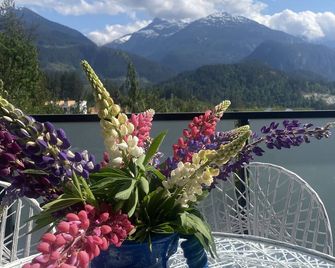 Mountain Serenity Meets Luxury - Squamish - Udsigt