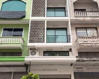 Modern 2Bed/2Bath near BKK airport (Level 2) - Bangkok - Edificio
