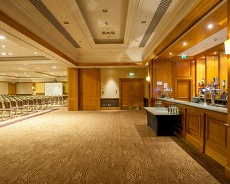 DoubleTree by Hilton Hotel Dunblane Hydro - Dunblane - Schlafzimmer