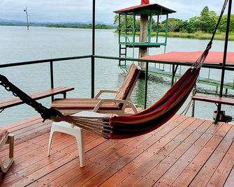 Casita on Lake Gatun. Fish, Kayak or just relax. - Pueblo Nuevo - Balcón